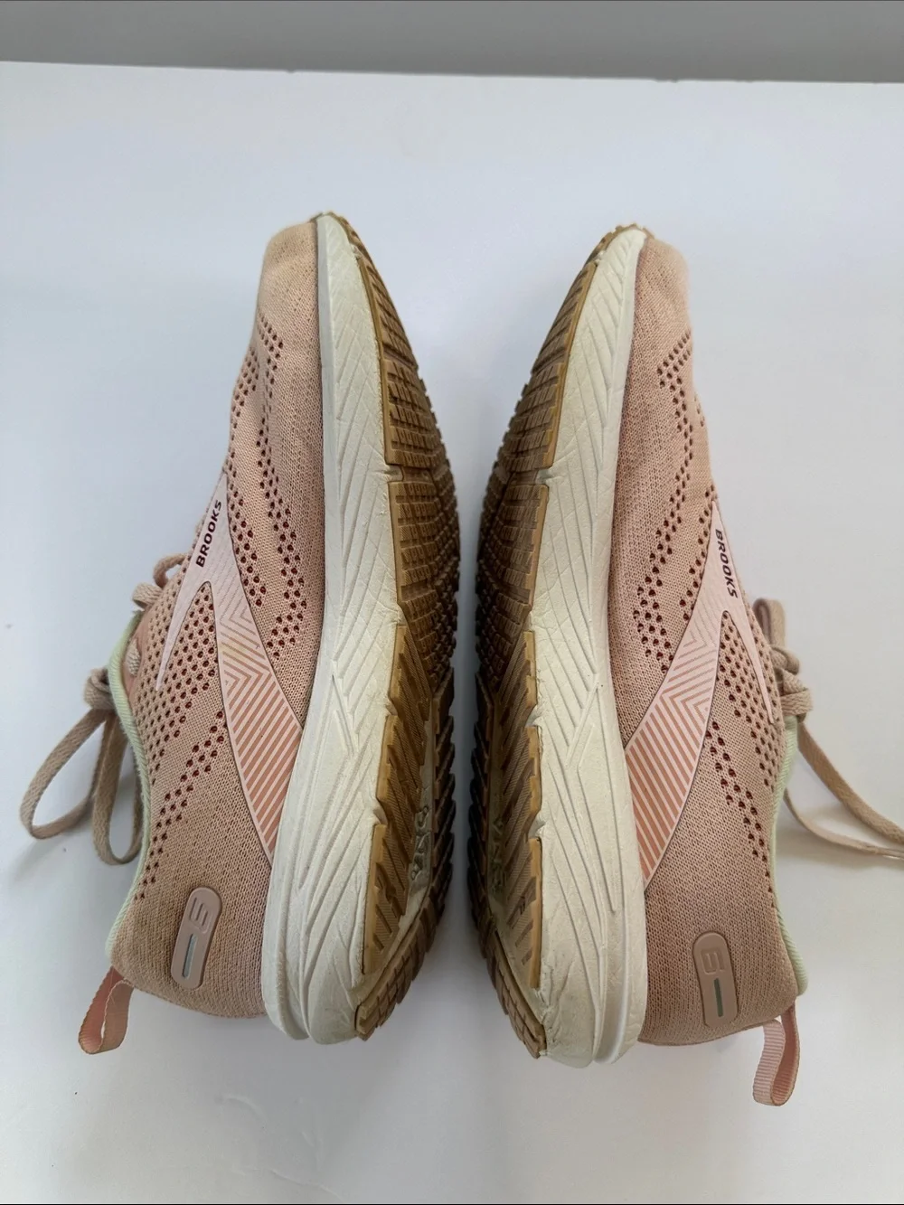 Brooks Revel Women's Blush Pink with Mint Liner Athletic Sneakers